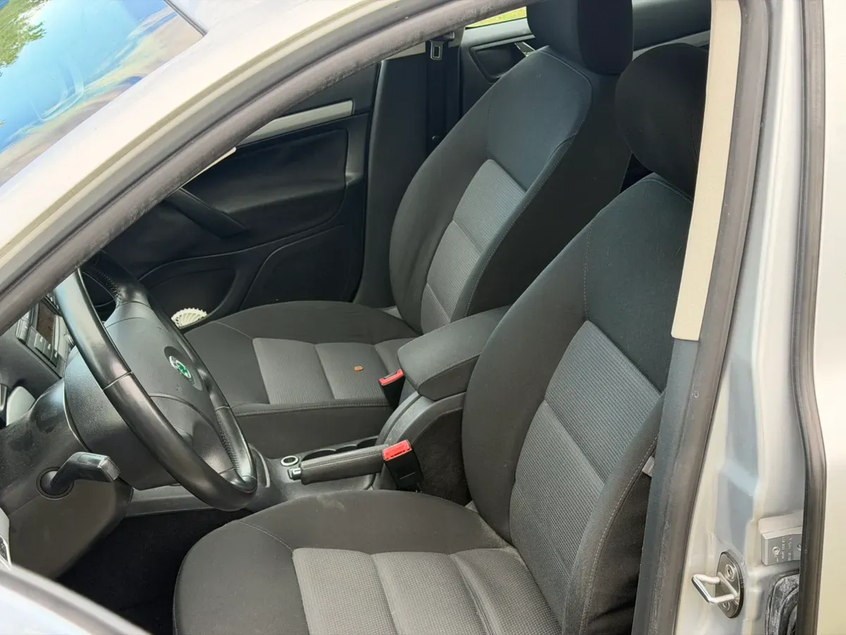 Skoda Octavia 2008 photo 3