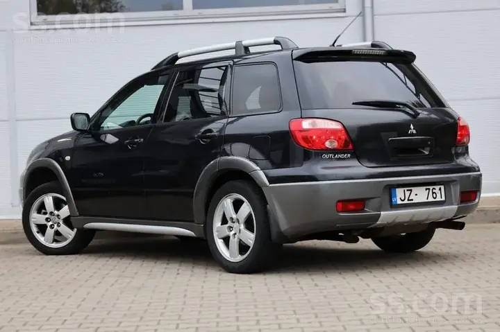 Mitsubishi Outlander 2006 photo 3