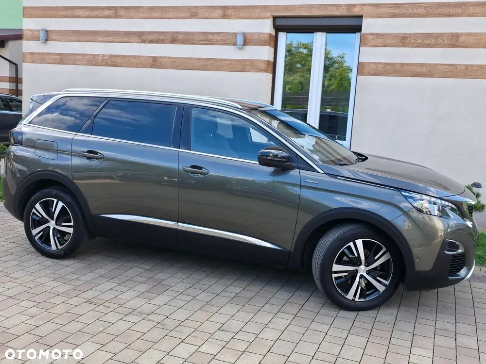 Peugeot 5008 2020 photo 2