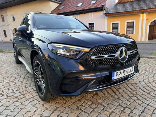 Mercedes-Benz Glc Suv 2023 photo 2