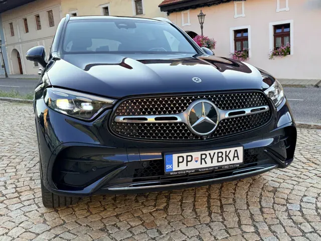 Mercedes-Benz Glc Suv 2023 photo 3