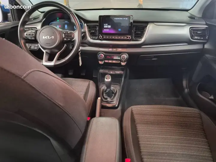 Kia Stonic 2024 photo 5