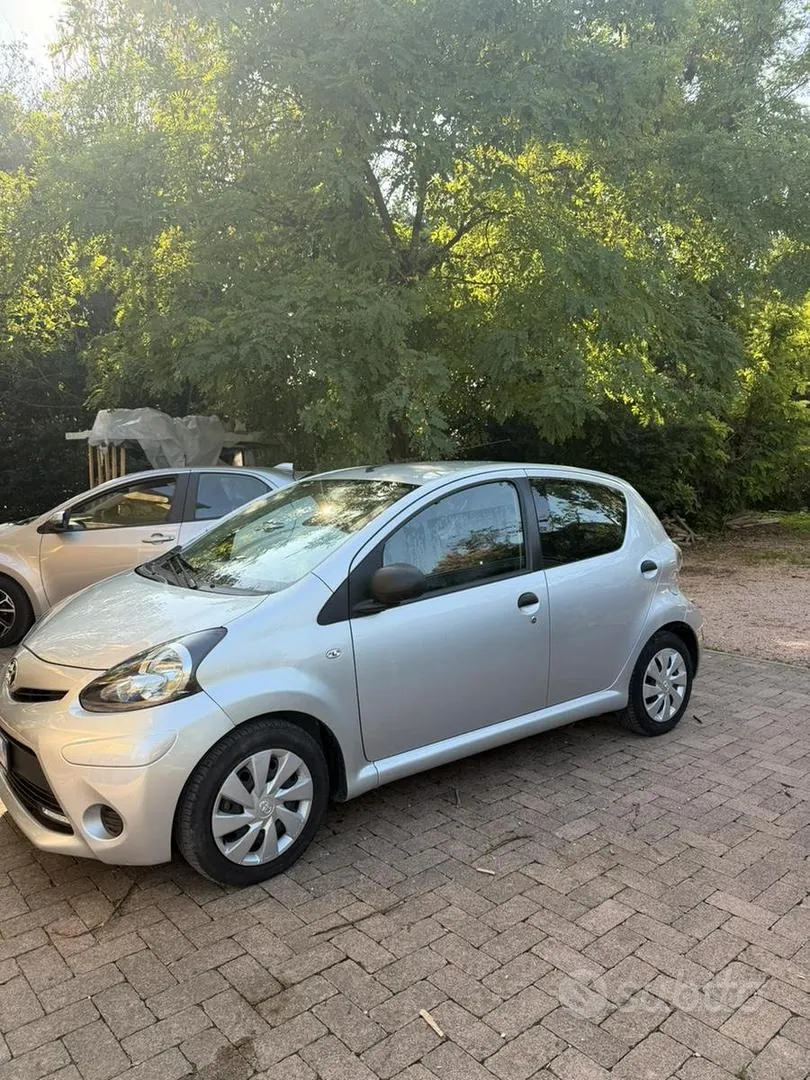 Toyota Aygo 2013 photo 2