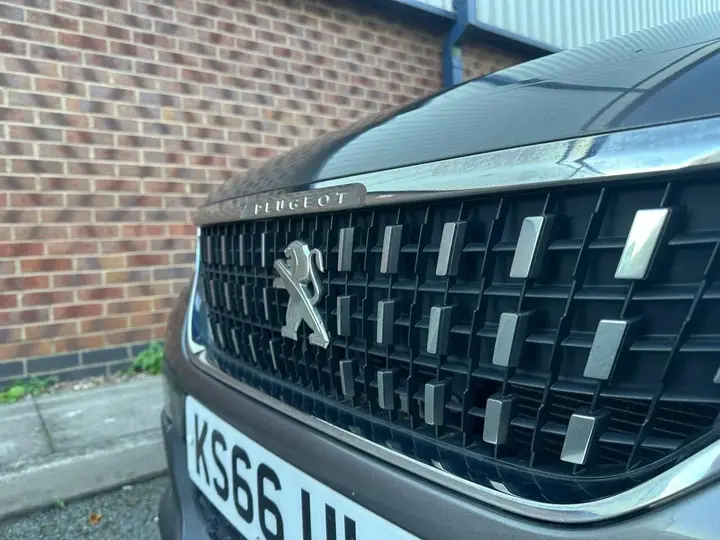 Peugeot 2008 2017 photo 4