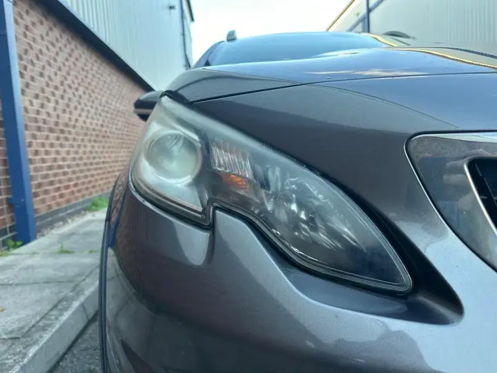 Peugeot 2008 2017 photo 2