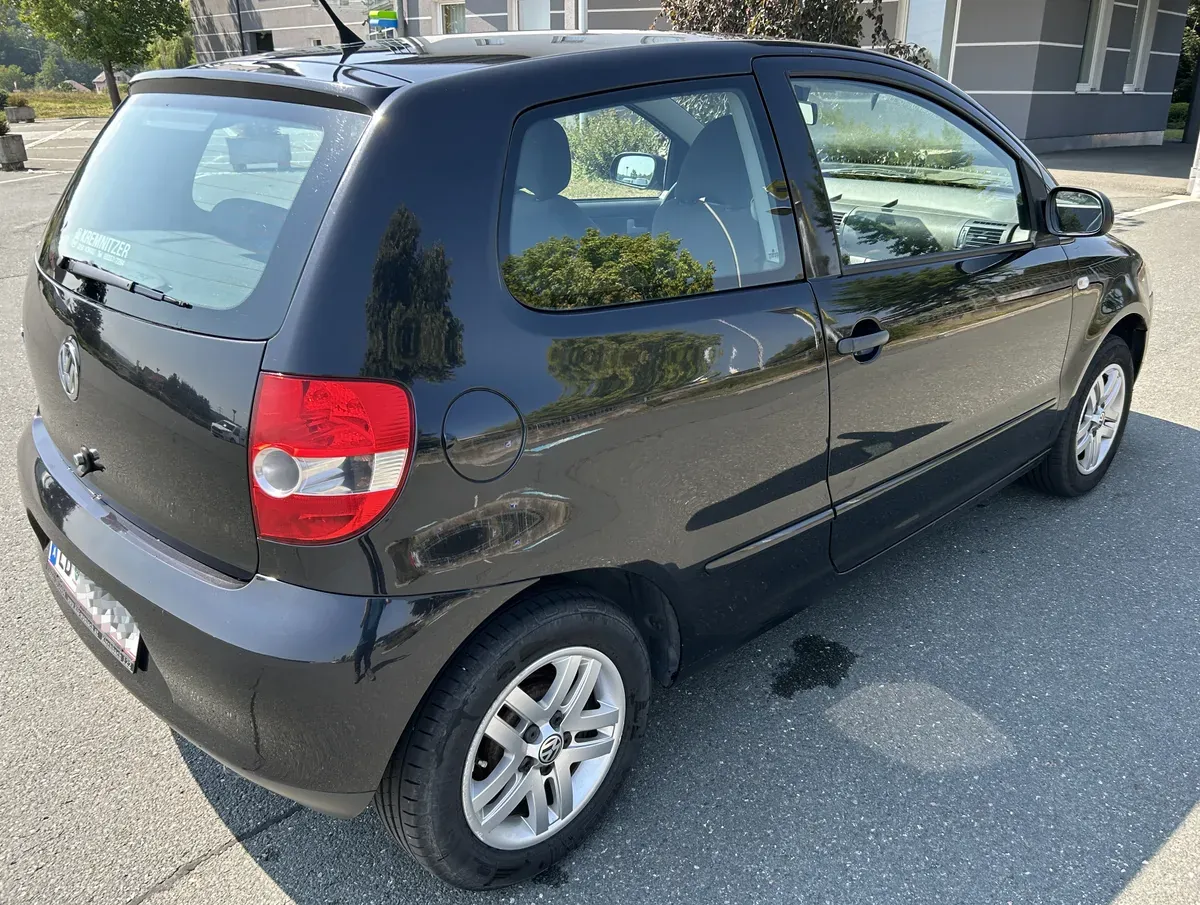Volkswagen Fox 2010 photo 3