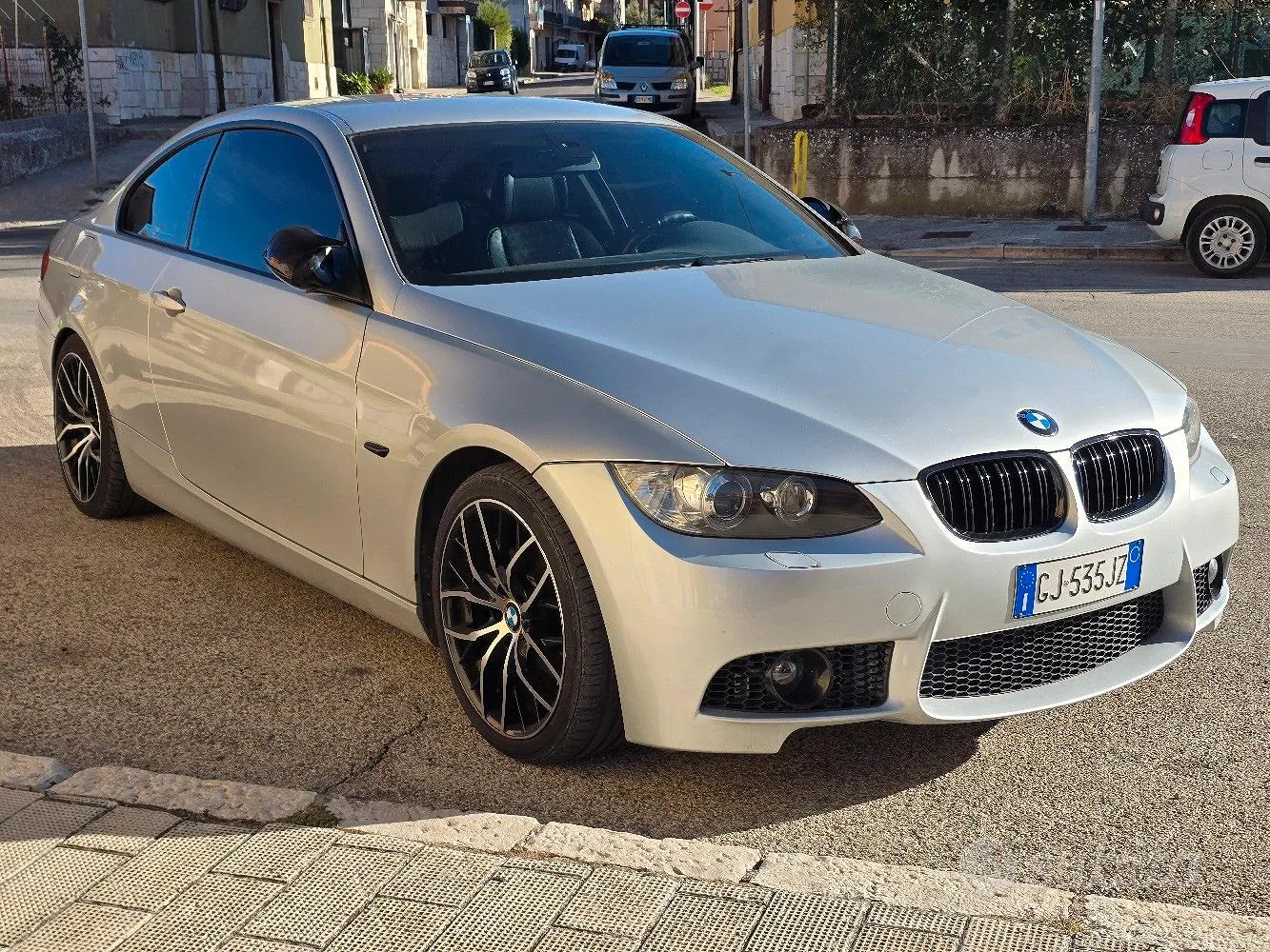 BMW 320D 2008 photo 2