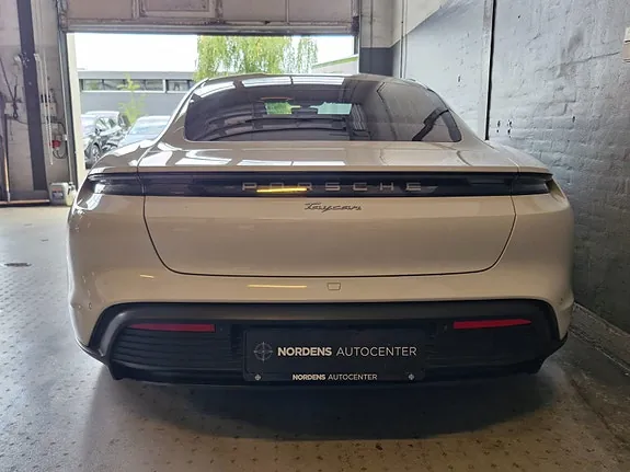Porsche Taycan 2021 photo 5