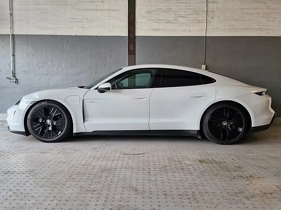 Porsche Taycan 2021 photo 2