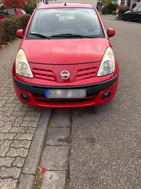 Nissan Pixo