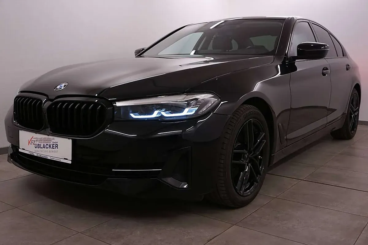 BMW 5 Series 2022 photo 3