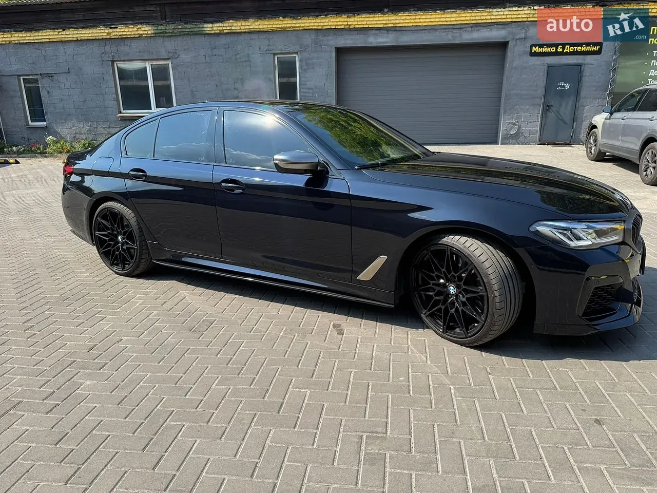 BMW 5 Series 2018 photo 4