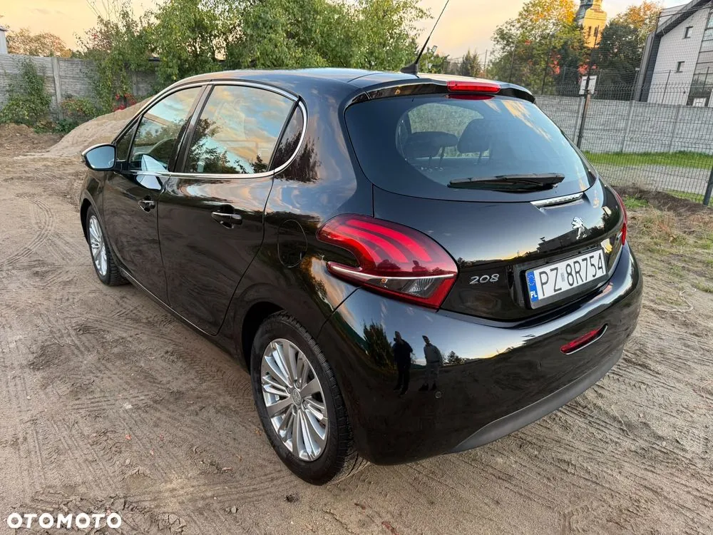 Peugeot 208 2017 photo 4