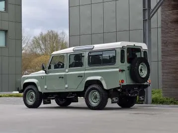 Land Rover Defender 2015 photo 3