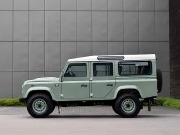 Land Rover Defender 2015 photo 2