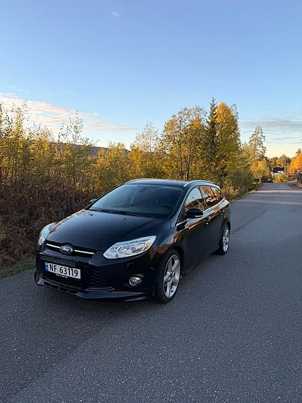 Ford Focus 2013 photo 2