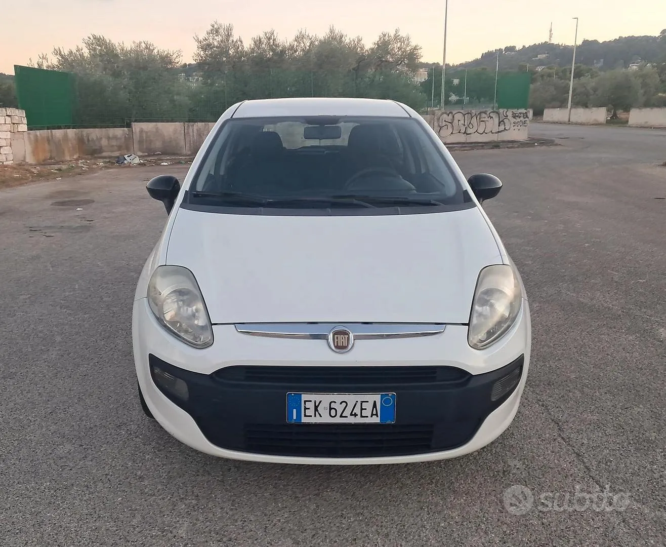 Fiat Punto Evo 2011 photo 2