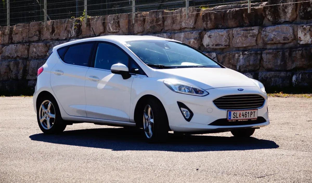 Ford Fiesta 2018 photo 2