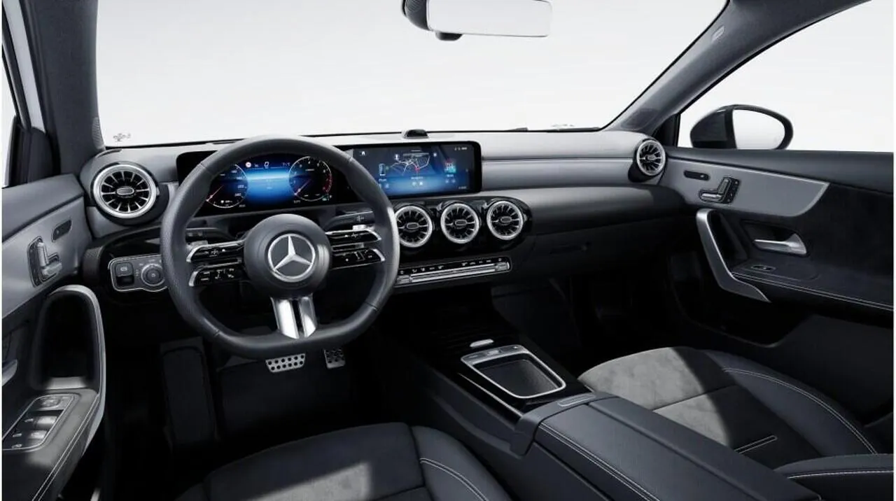 Mercedes-Benz A-Class photo 5