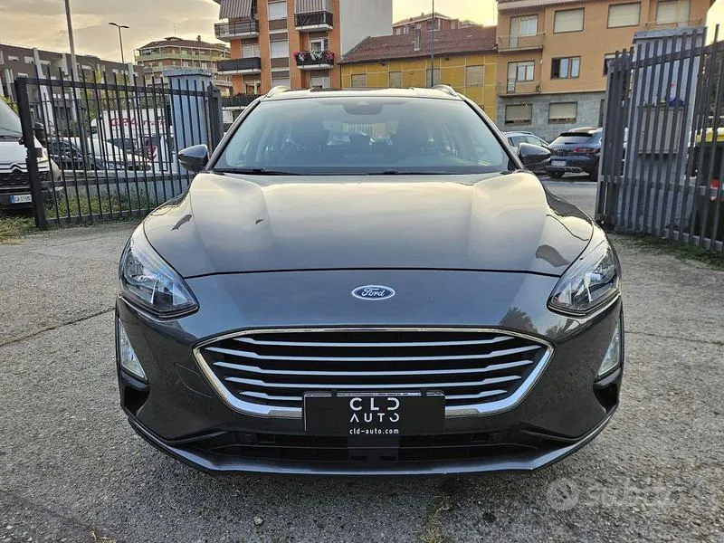 Ford Focus 2021 photo 2