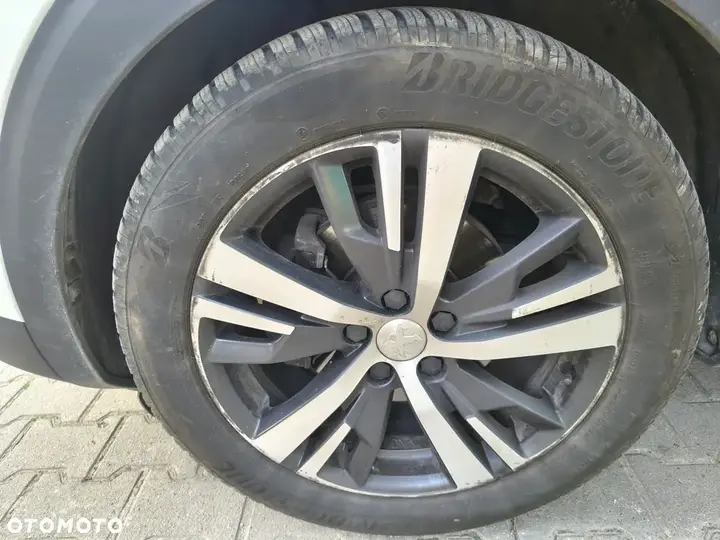 Peugeot 5008 2018 photo 5