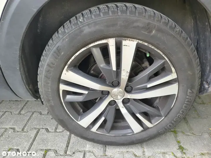 Peugeot 5008 2018 photo 4