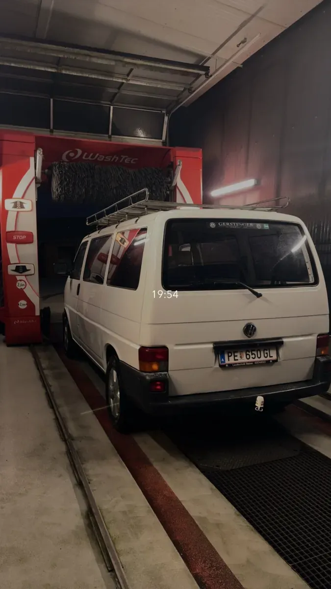 Volkswagen T4 1998 photo 3