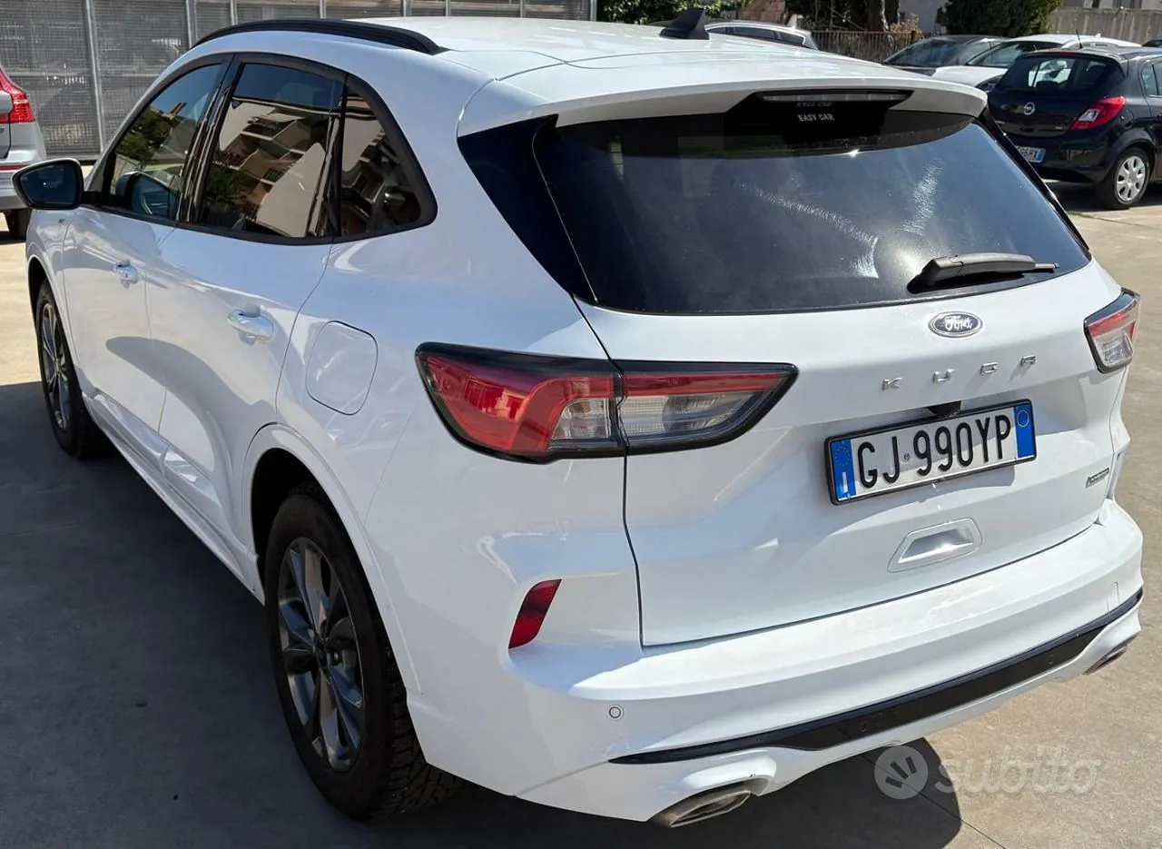 Ford Kuga 2022 photo 3