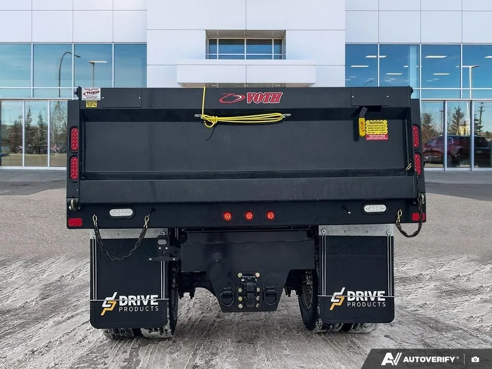 Ford Super Duty F-750 2026 photo 5