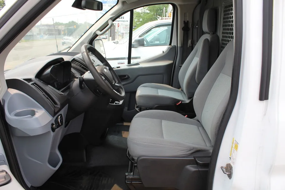 Ford Transit 2017 photo 2