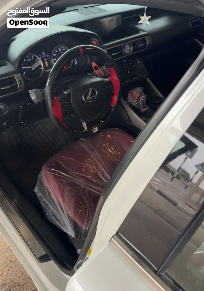 Lexus Is 250 2014 photo 4