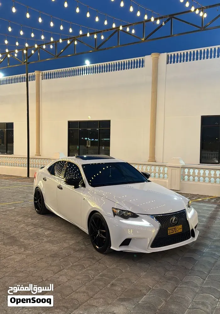 Lexus Is 250 2014 photo 2