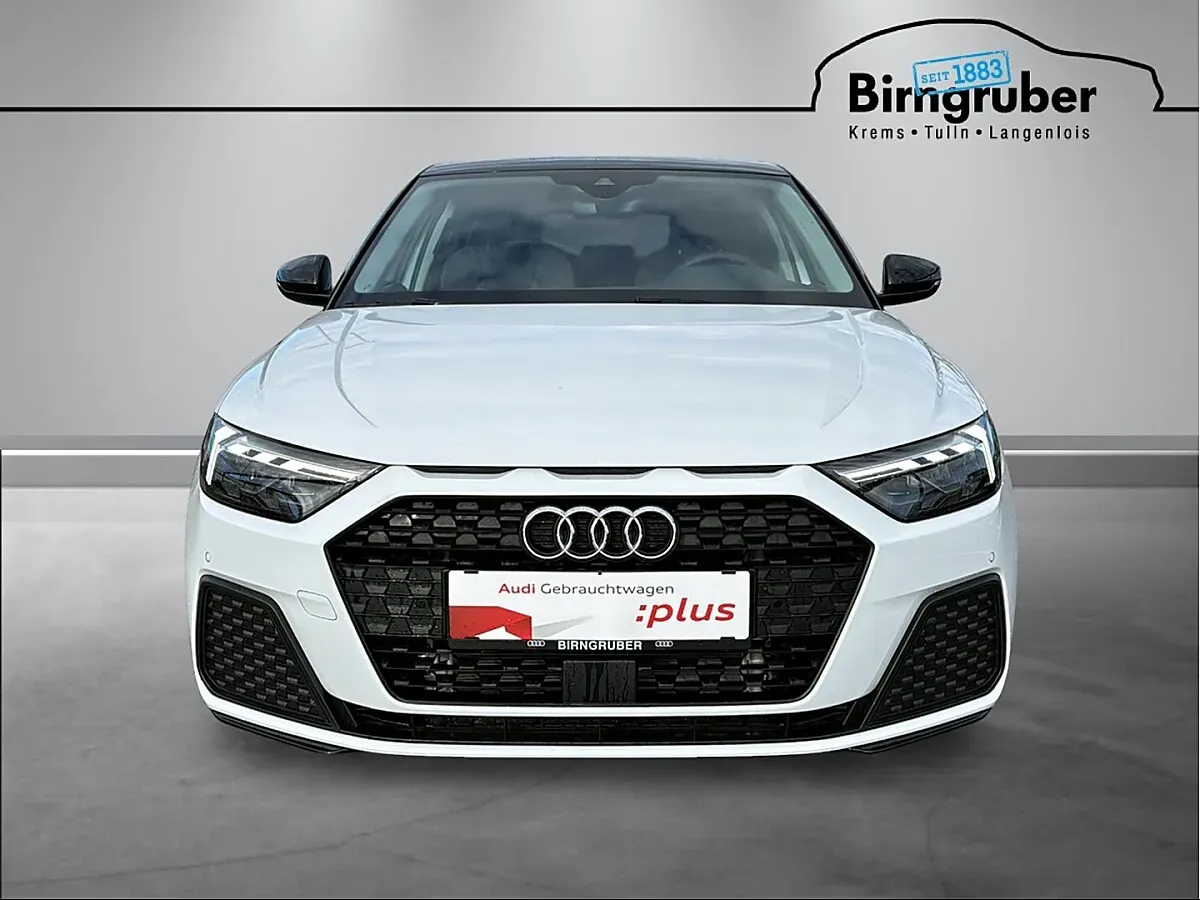 Audi A1 2025 photo 2