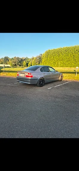 BMW 320I 2004 photo 2