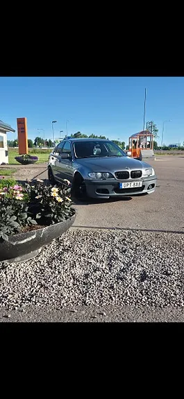 BMW 320I