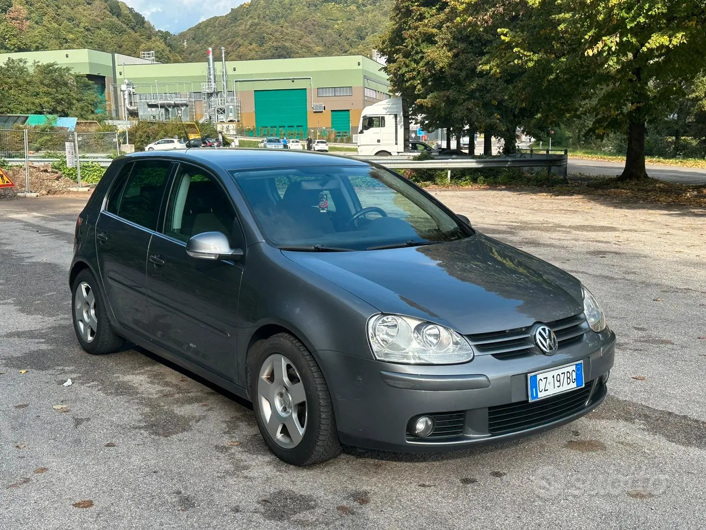Volkswagen Golf 2005 photo 2