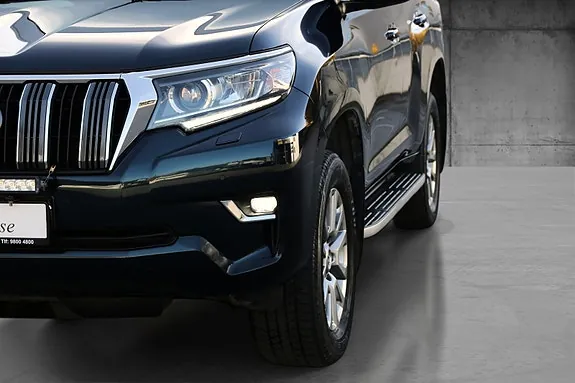Toyota Land Cruiser 2020 photo 2