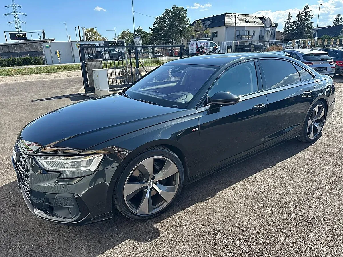 Audi A8 2022 photo 3