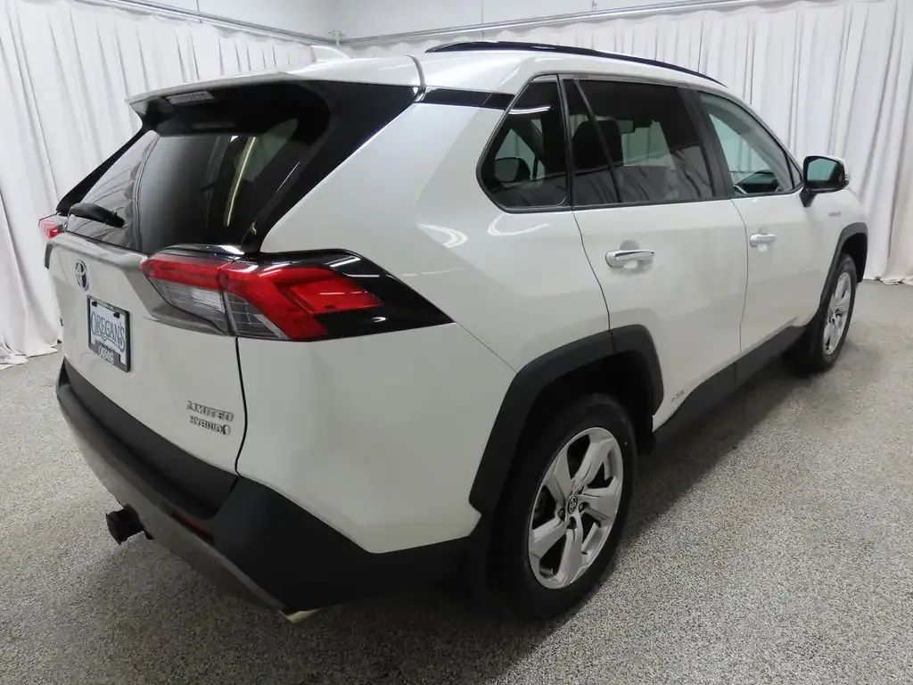 Toyota Rav4 Hybrid 2021 photo 3