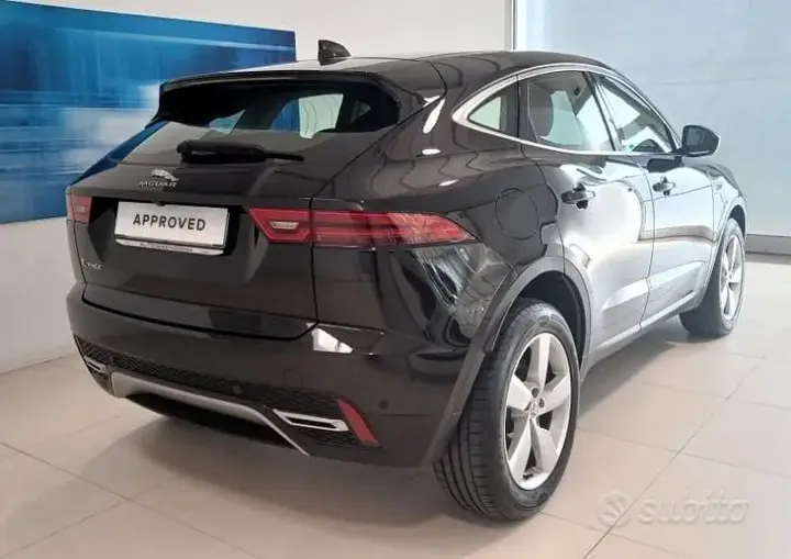 Jaguar E-Pace 2022 photo 4