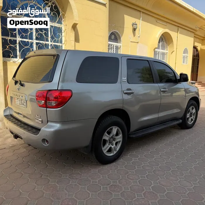 Toyota Sequoia