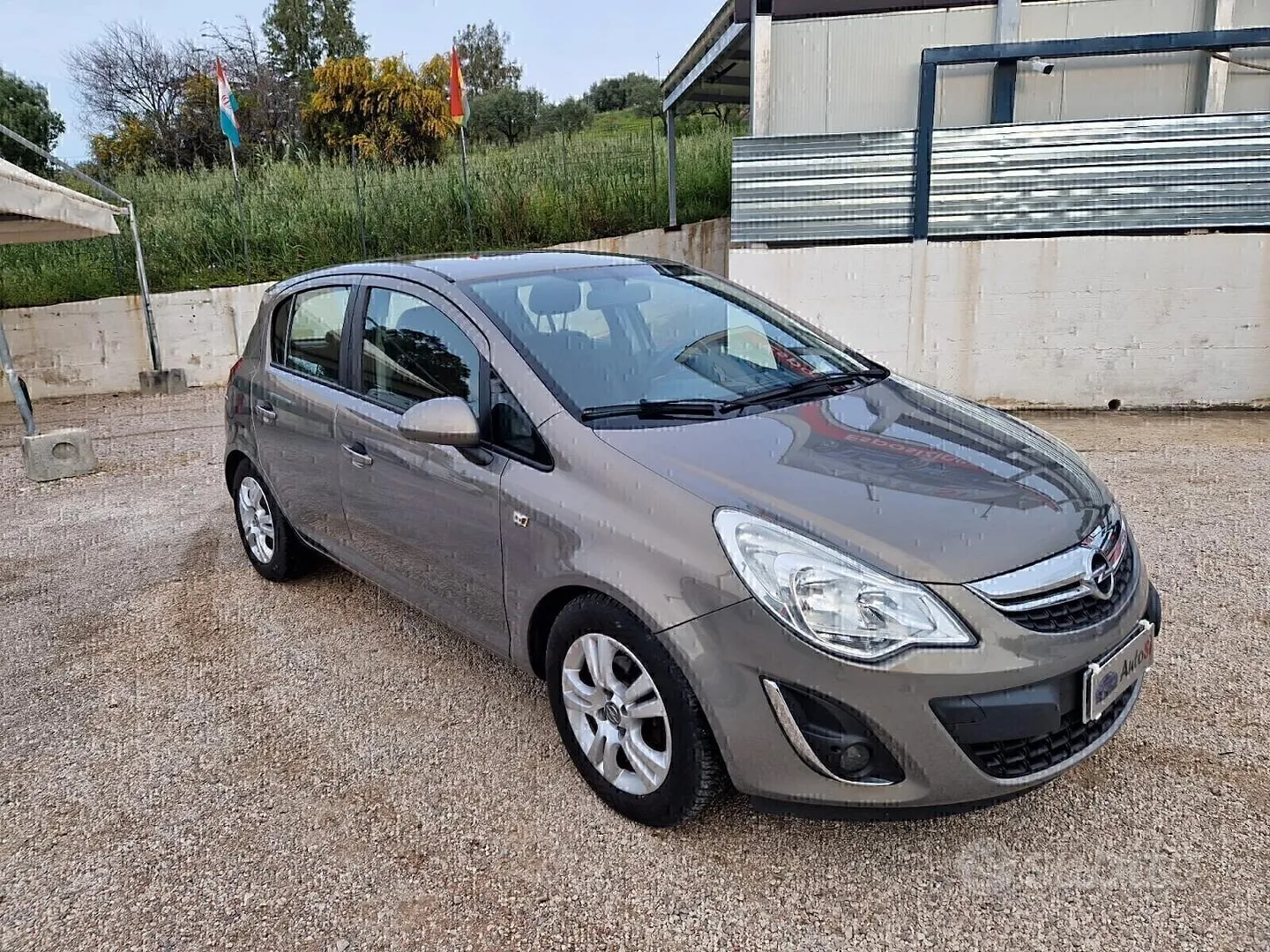 Opel Corsa 2012 photo 2