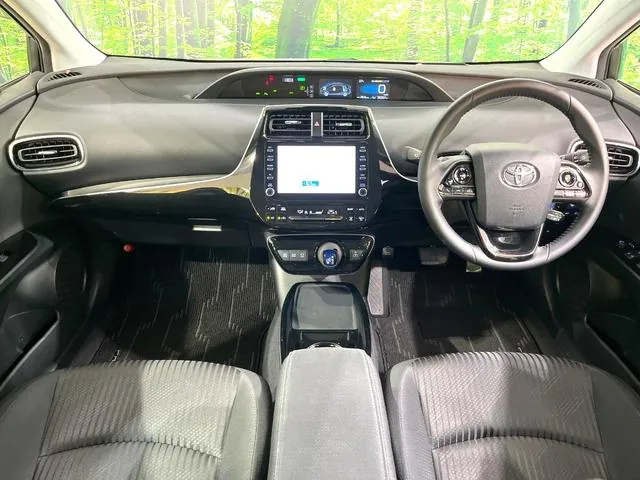 Toyota Prius 2022 photo 2
