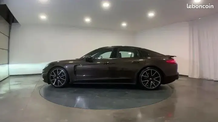 Porsche Panamera 2019 photo 3