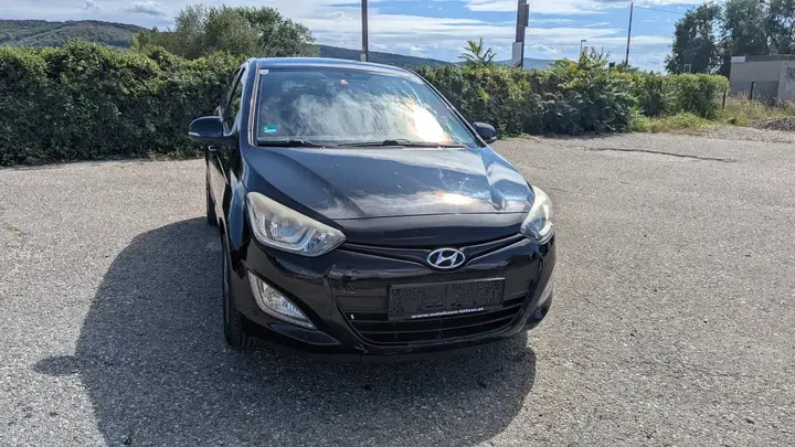 Hyundai I20 2015 photo 2