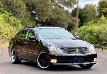 Toyota Crown 2005 photo 2