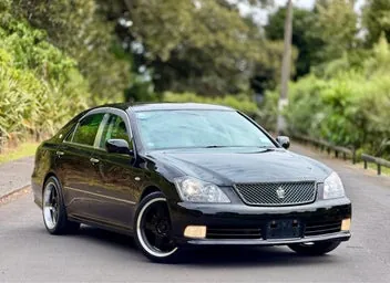 Toyota Crown 2005 photo 3