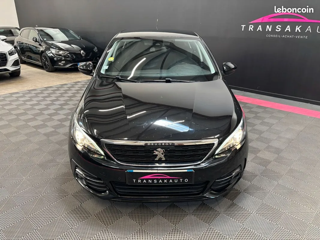 Peugeot 308 2019 photo 2