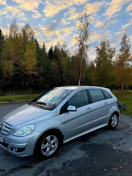Mercedes-Benz B180 D 2009 photo 2