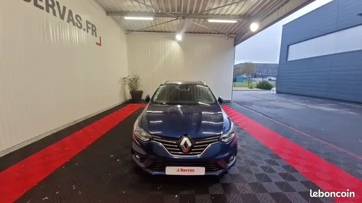 Renault Megane 2020 photo 2